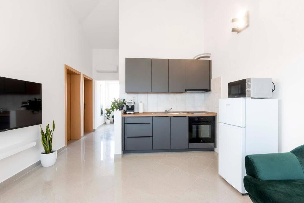 Cozy Apartment With Private Parking Medulin Luaran gambar